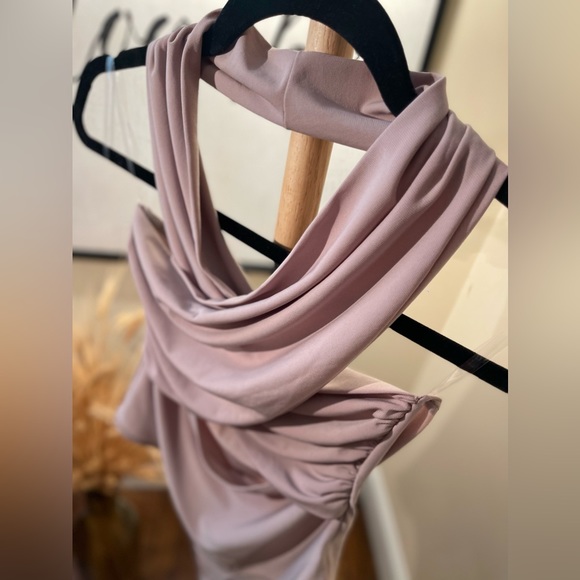 Women’s Chic Sleeveless Bodysuit with Criss-Cross Neckline - Picture 9 of 10